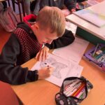 Uczniowie uczestniczą w projekcie - Psia Lekcja - kolorowanka