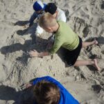 Zabawy w piasku na plaży